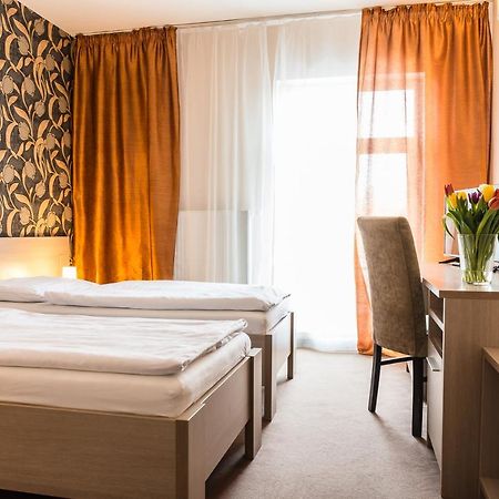 Hotel Dastan Levice Exterior photo